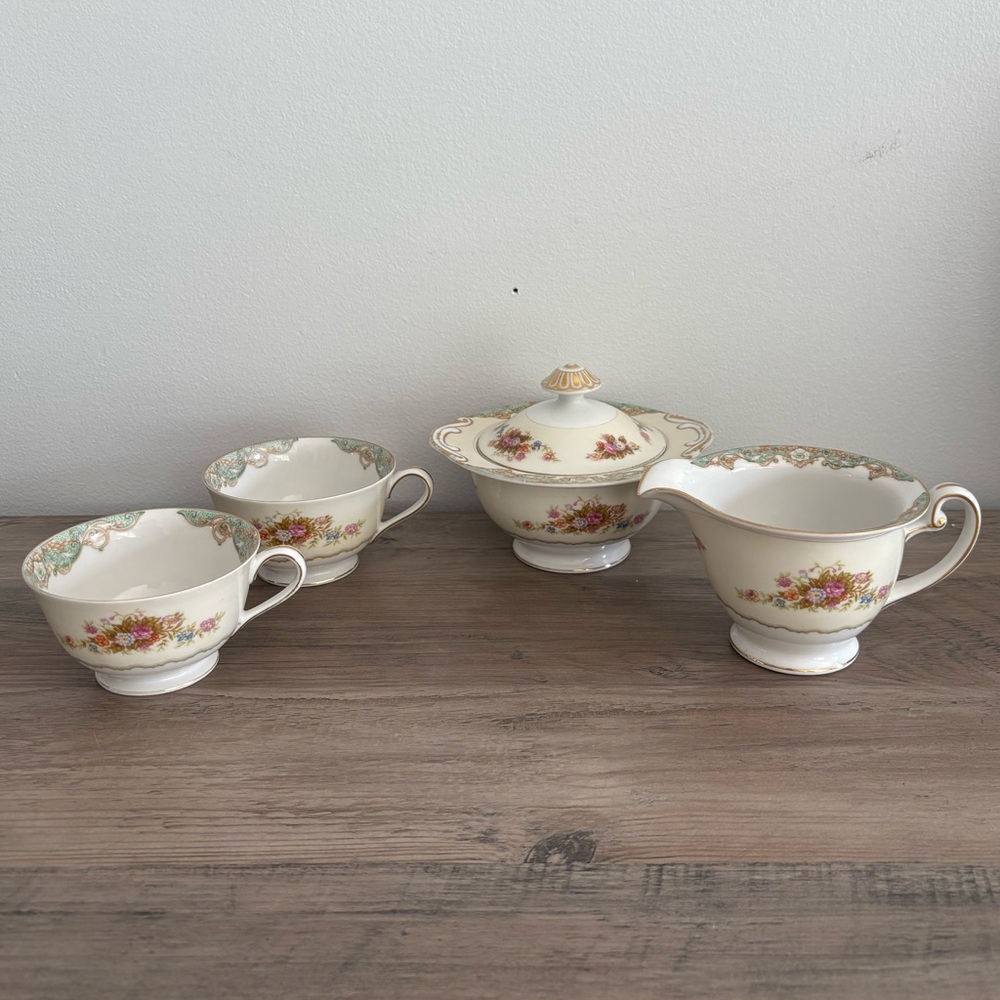 Vintage Jyoto Fine China Floral Gold Tea Cups, Sugar Bowl & Creamer Japan